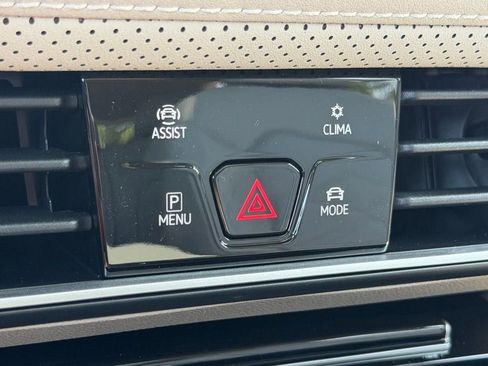New 2026 Volkswagen Atlas SE FWD image 19