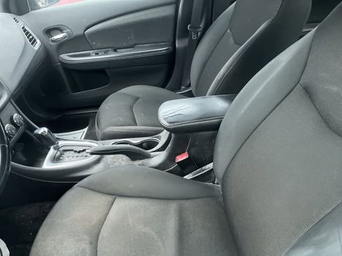 Used 2013 Dodge Avenger SXT image 24