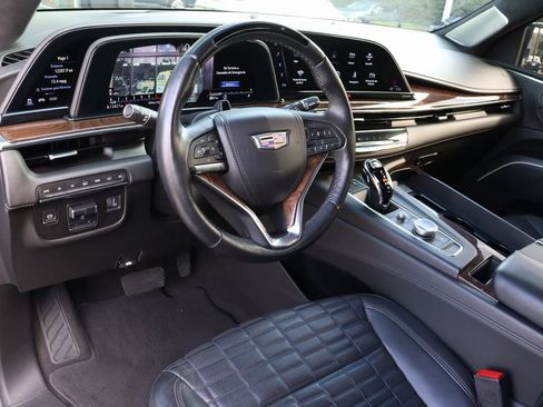 Used 2023 Cadillac Escalade Sport Platinum image 18