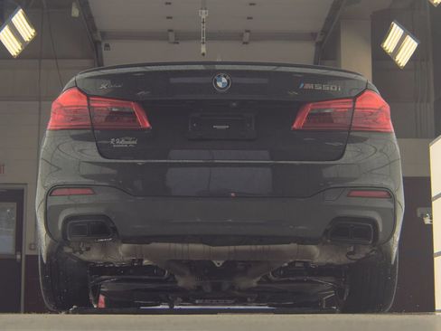 Used 2020 BMW M550i xDrive w/ Executive Package AWD/4WD image 7