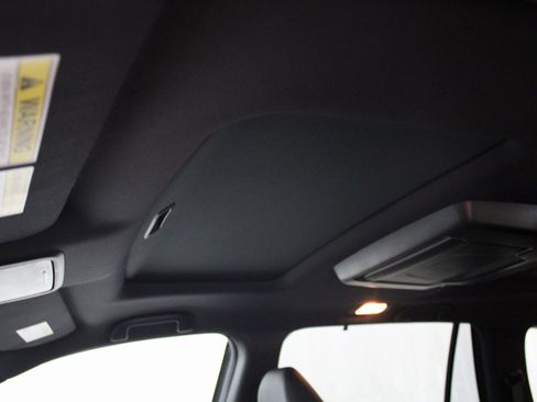 Used 2022 Honda Pilot Black Edition image 10