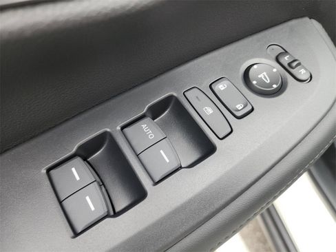 New 2026 Honda HR-V LX image 28