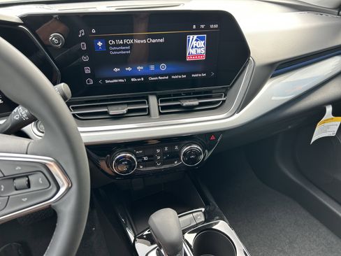 New 2025 Chevrolet Trax LT w/ Driver Confidence Package image 30