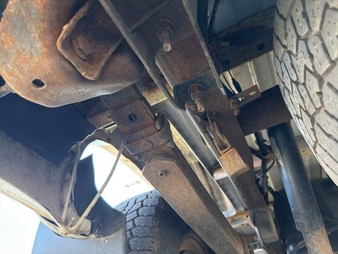 Used 2004 Chevrolet Silverado 2500 LT w/ Skid Plate Package image 22