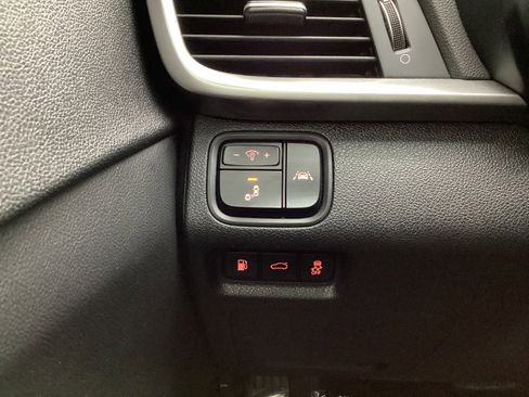 Used 2020 Kia Optima SE image 40