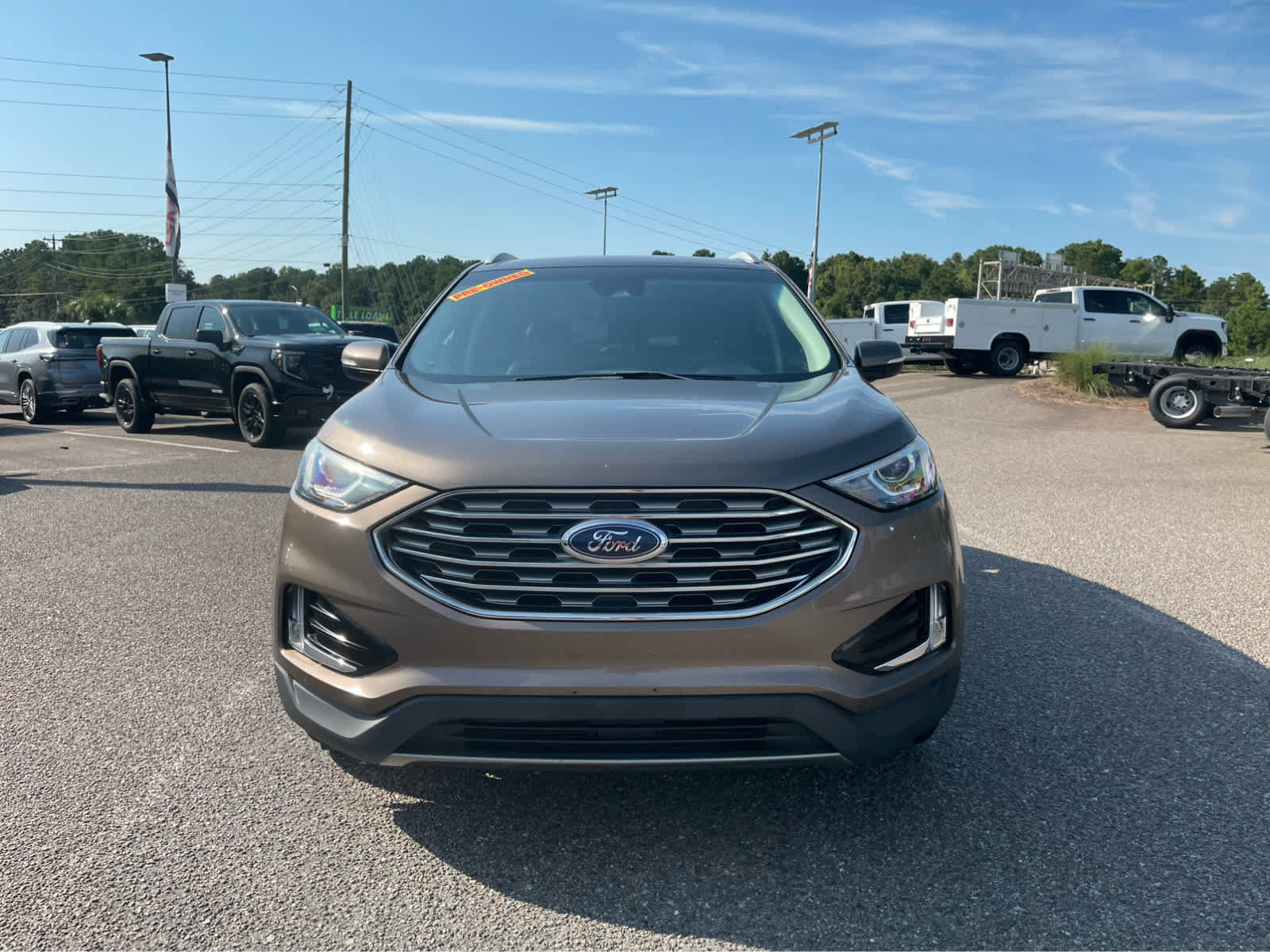 Used 2019 Ford Edge Titanium FWD image 2