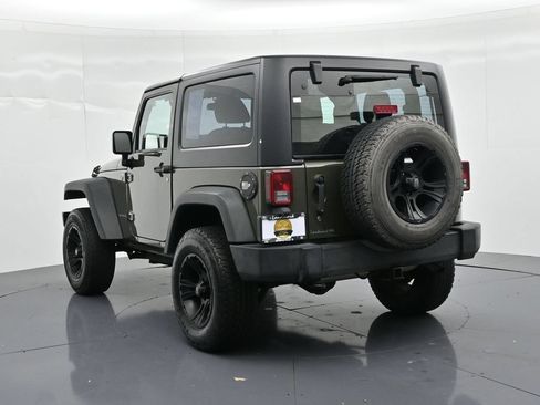 Used 2015 Jeep Wrangler Sport w/ Connectivity Group AWD/4WD image 8
