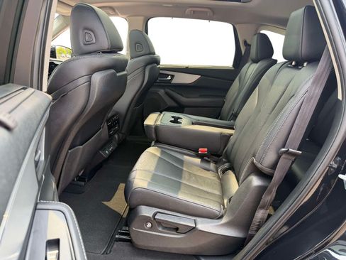 Used 2023 Acura MDX SH-AWD w/ Technology Package image 17