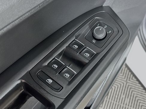 Used 2019 Volkswagen Atlas SEL AWD/4WD image 18