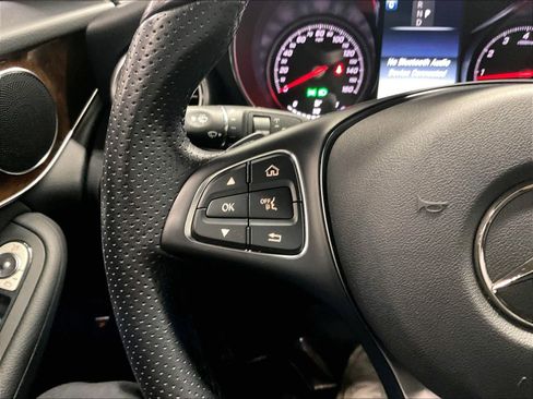 Used 2019 Mercedes-Benz GLC 300 4MATIC image 19