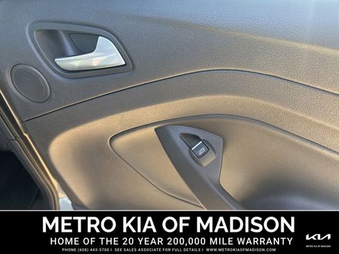 Used 2013 Ford Escape Titanium w/ Class II Trailer Tow Pkg image 32