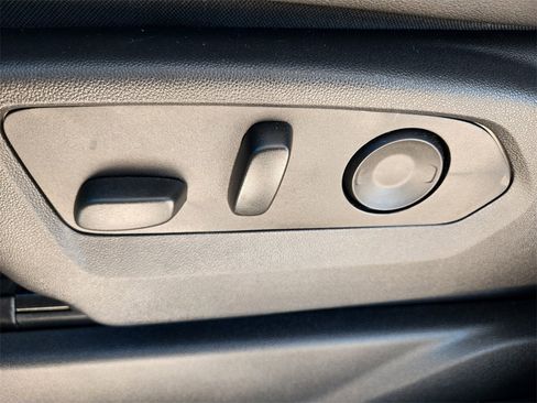 Used 2025 Chevrolet Silverado 1500 ZR2 image 27