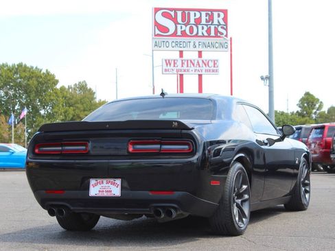 Used 2020 Dodge Challenger R/T Scat Pack RWD image 4