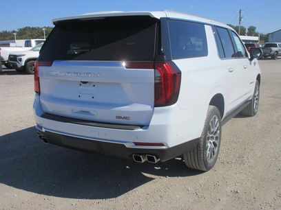 New 2026 GMC Yukon XL Denali w/ Sun & Power Step Package