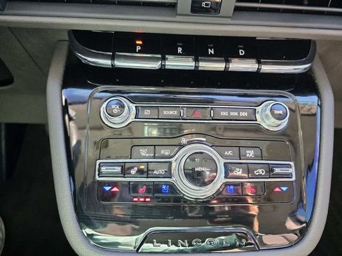 Certified 2022 Lincoln Corsair Reserve w/ Equipment Group 201A image 11