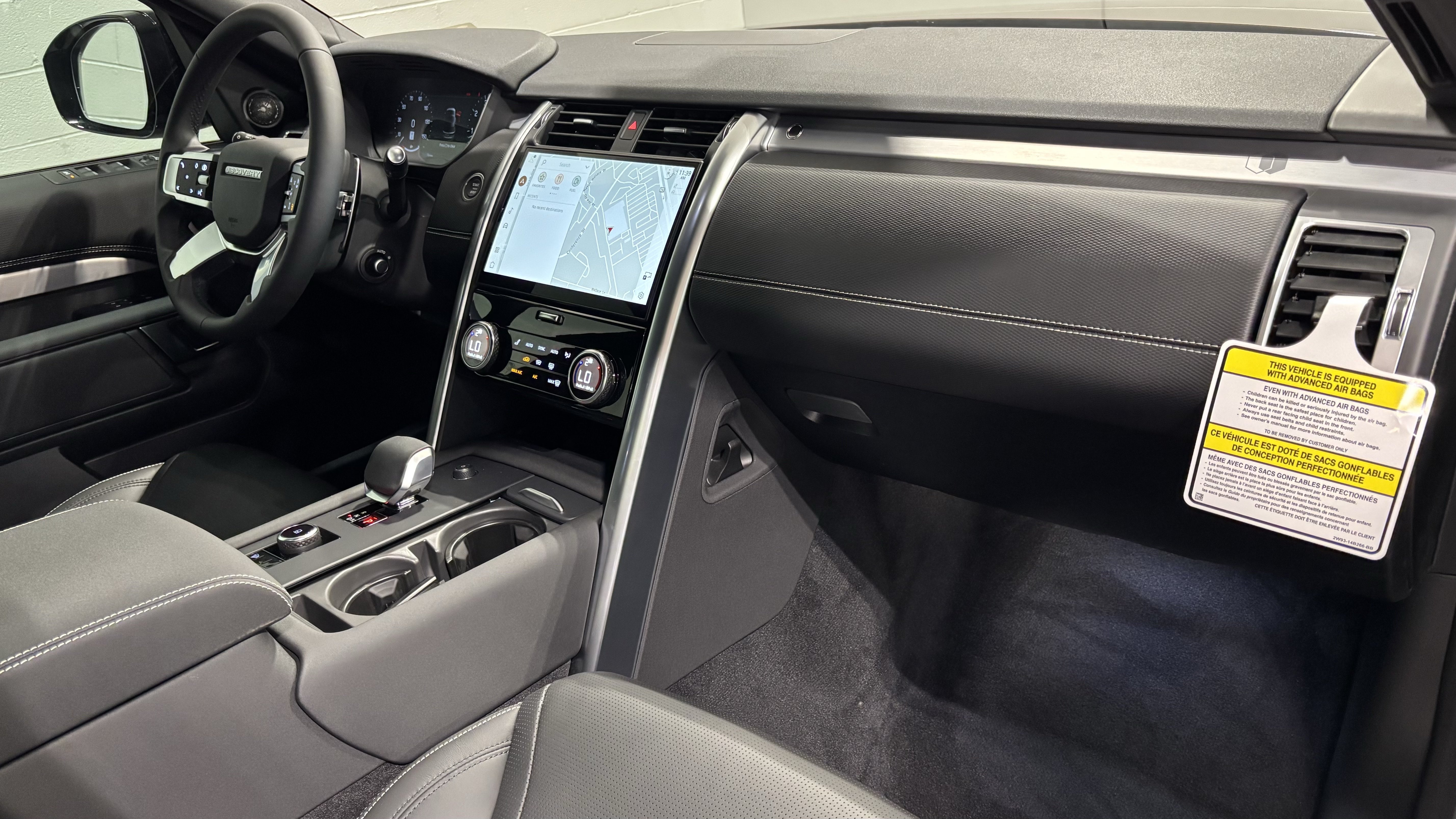 New 2026 Land Rover Discovery Limited Edition AWD/4WD image 4