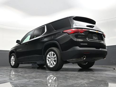 Used 2022 Chevrolet Traverse LS FWD image 21