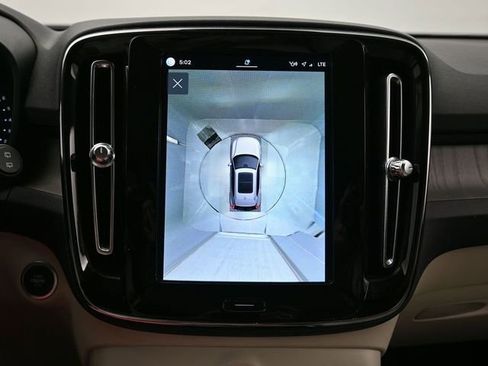 Used 2023 Volvo XC40 B5 Plus w/ Driver Assist Package AWD/4WD image 22