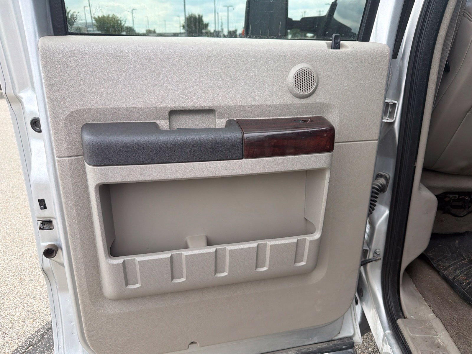 Used 2010 Ford F250 Lariat AWD/4WD image 32