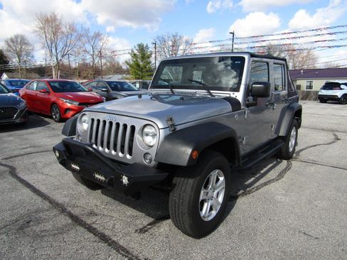 Used 2016 Jeep Wrangler Unlimited Sport w/ Connectivity Group image 3