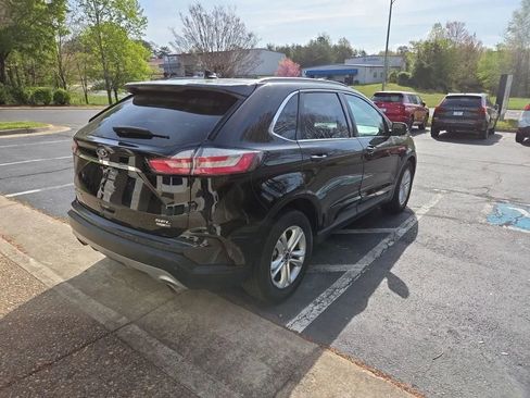 Used 2019 Ford Edge SEL w/ Equipment Group 201A image 3