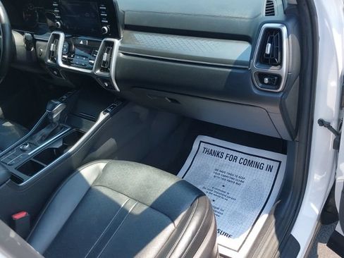 Used 2021 Kia Sorento S w/ Panoramic Sunroof Package AWD/4WD image 13