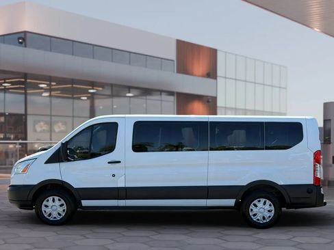 Used 2017 Ford Transit 350 XLT RWD image 3