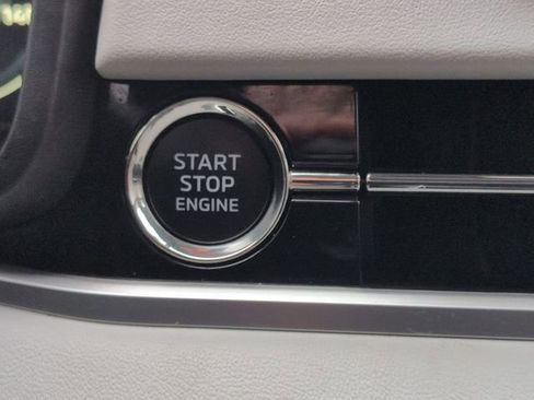 Used 2023 Mitsubishi Outlander SEL image 19