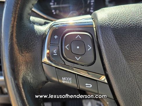Used 2016 Toyota Avalon XLE Premium FWD image 26