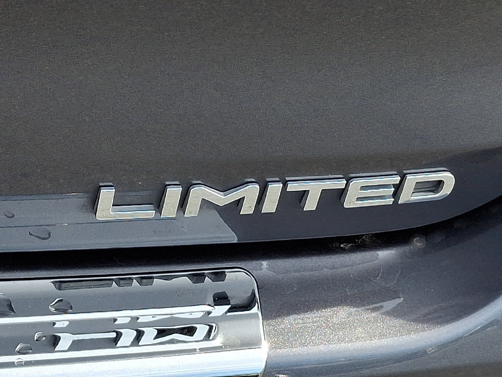 Certified 2022 Toyota Highlander Limited AWD/4WD image 34