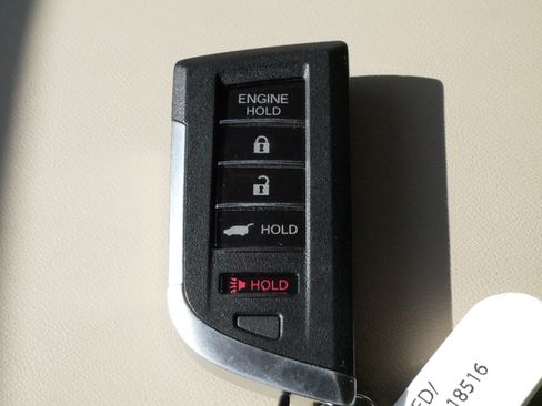 Used 2023 Acura MDX SH-AWD w/ Advance Package image 37