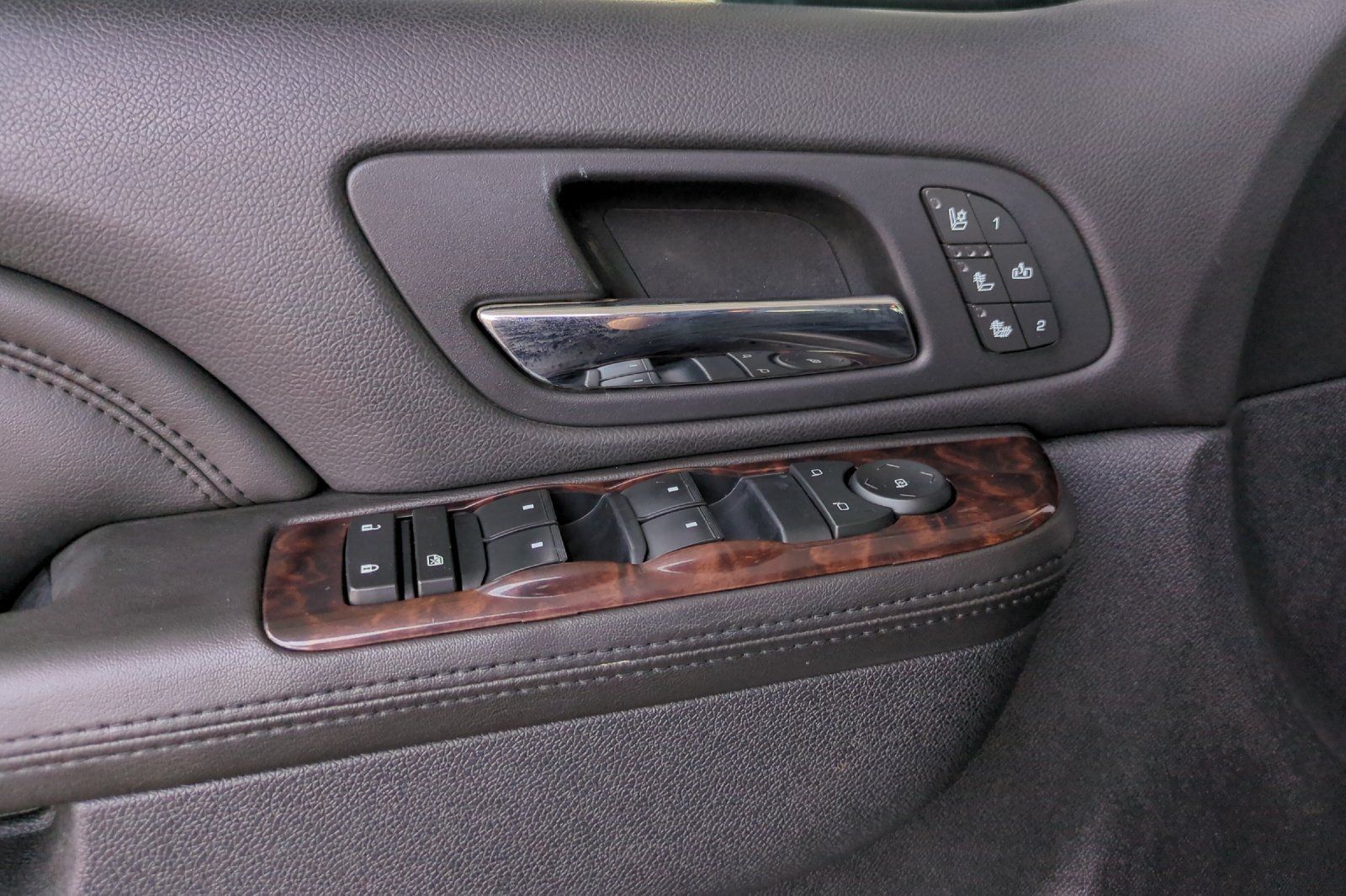 Used 2014 GMC Sierra 2500 Denali AWD/4WD image 10