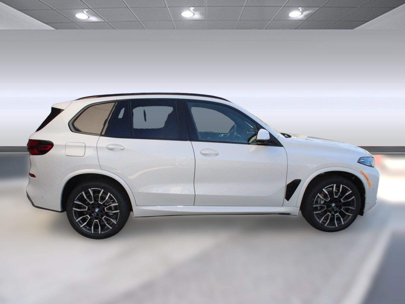 Used 2026 BMW X5 sDrive40i w/ M Sport Package RWD image 8