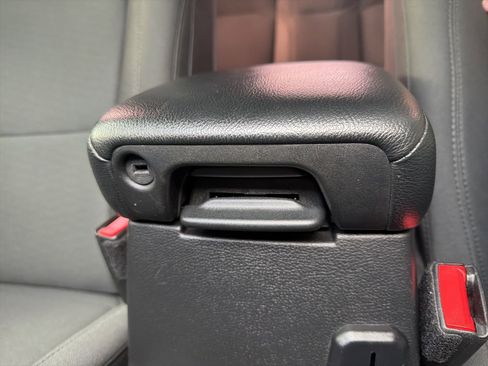 Used 2021 Jeep Wrangler Sport S image 54