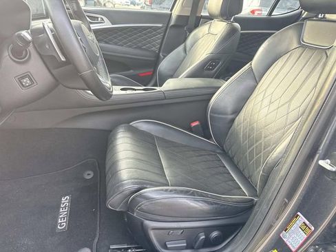 Used 2021 Genesis G70 2.0T w/ Prestige Package image 14