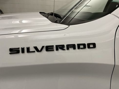 Used 2024 Chevrolet Silverado 1500 Custom w/ Dark Appearance Package AWD/4WD image 23