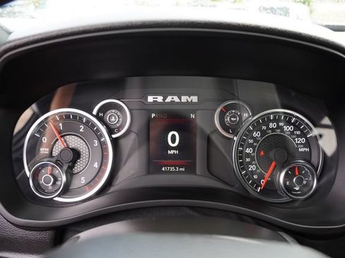 Certified 2024 RAM 2500 Tradesman w/ Chrome Appearance Group AWD/4WD image 33