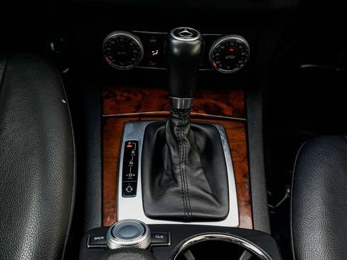 Used 2012 Mercedes-Benz GLK 350 4MATIC image 13