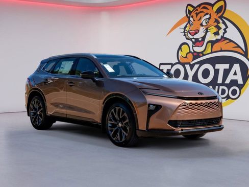 New 2026 Toyota Crown Signia image 3