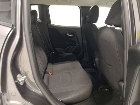 Used 2020 Jeep Renegade Latitude image 19