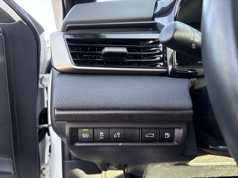 Certified 2025 Toyota Camry SE image 19