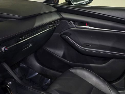 Used 2023 MAZDA MAZDA3 s image 27