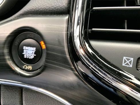 Used 2020 Jeep Grand Cherokee Limited image 32