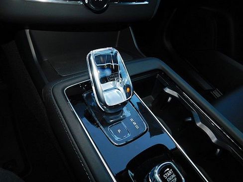 New 2026 Volvo XC90 B6 Plus w/ Protection Package image 19