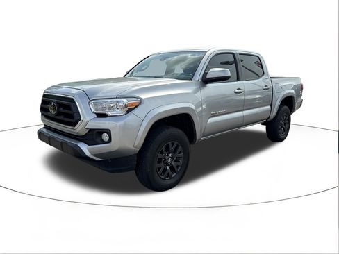 Used 2023 Toyota Tacoma SR5 w/ SR5 Appearance Package RWD image 7