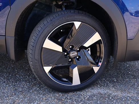 New 2026 Nissan Kicks SR image 16