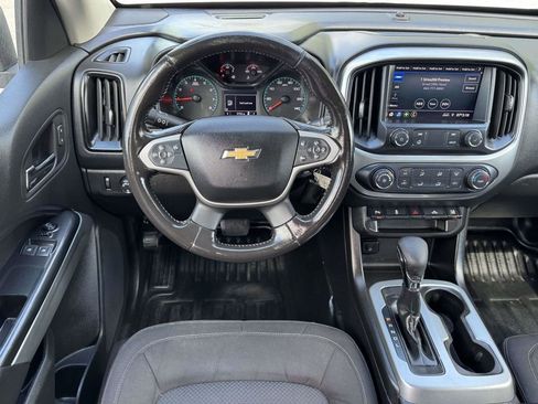 Used 2022 Chevrolet Colorado LT w/ Fleet Safety Package RWD image 2