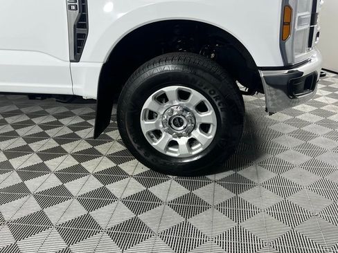 Used 2024 Ford F350 XLT w/ FX4 Off-Road Package image 12