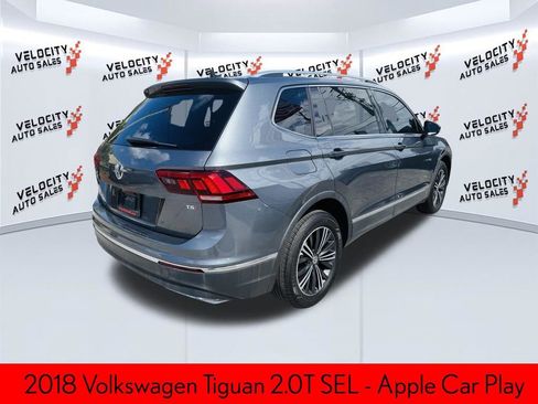 Used 2018 Volkswagen Tiguan SEL FWD image 3