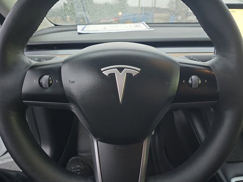 Used 2022 Tesla Model 3 Performance image 23